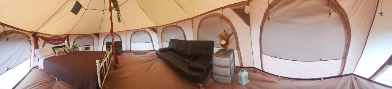 Al'S Hideaway Glamping Tents Hotel Pipe Creek Ngoại thất bức ảnh